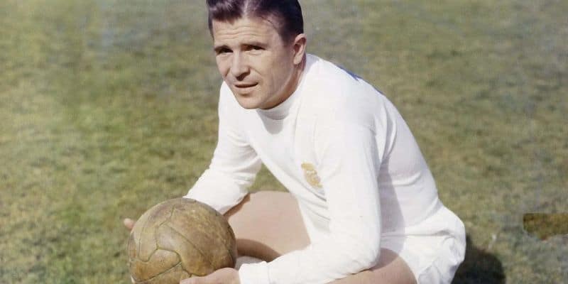 Feren Puskas là một trong những tiền đạo vĩ đại nhất lịch sử bóng đá thế giới