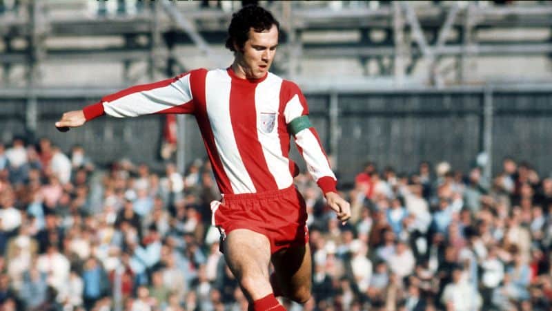 Franz Beckenbauer thành công nhanh chóng khi gia nhập Bayern Munich