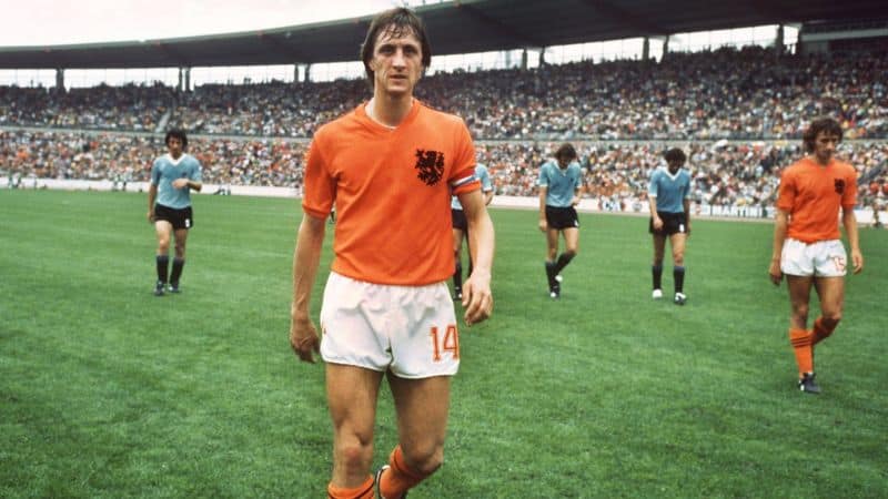 Loạt danh hiệu nổi bật trong tiểu sử Johan Cruyff  - Ông thánh xứ Catalan