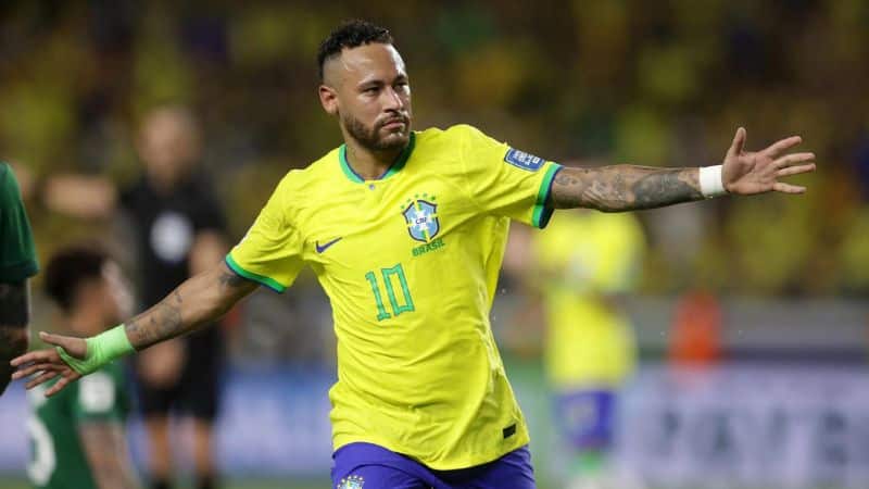 Neymar là ngôi sao sáng giá nhất của bóng đá Brazil hiện nay