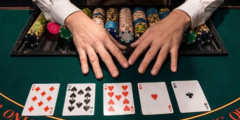 Các thuật ngữ trong Poker là những từ ngữ, cụm từ đặc trưng xuất hiện trên bàn cược